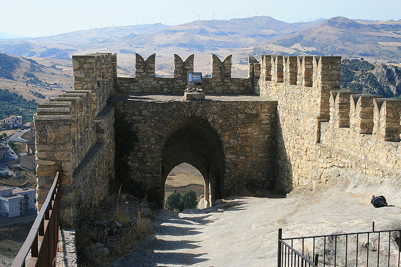 Castello Sperlinga
