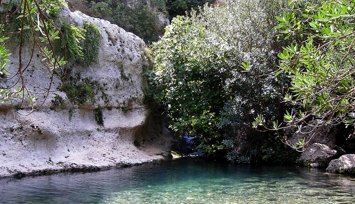 Siracusa: Un viaggio nella storia, tra mare e tradizioni Siciliane necropoli di pantalica - Syracuse