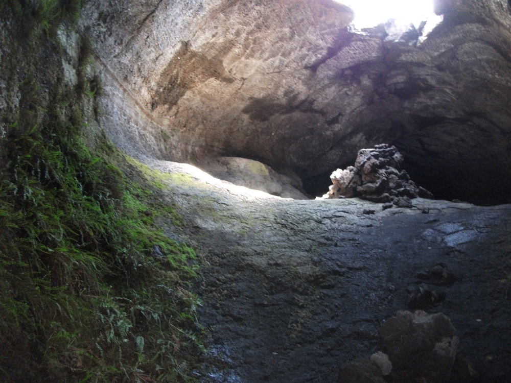 grotta dei lamponi etna