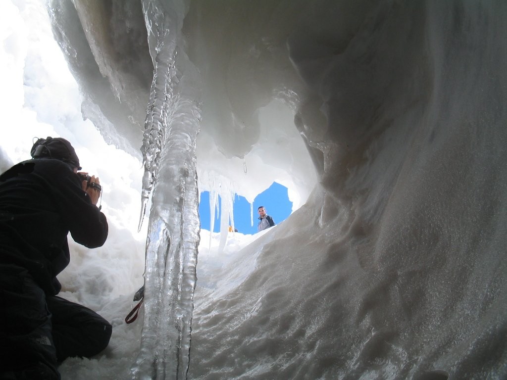 grotta del gelo etna