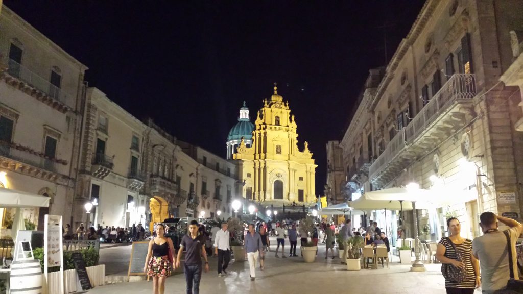 cosa vedere in sicilia sud orientale Christmas markets in Sicily