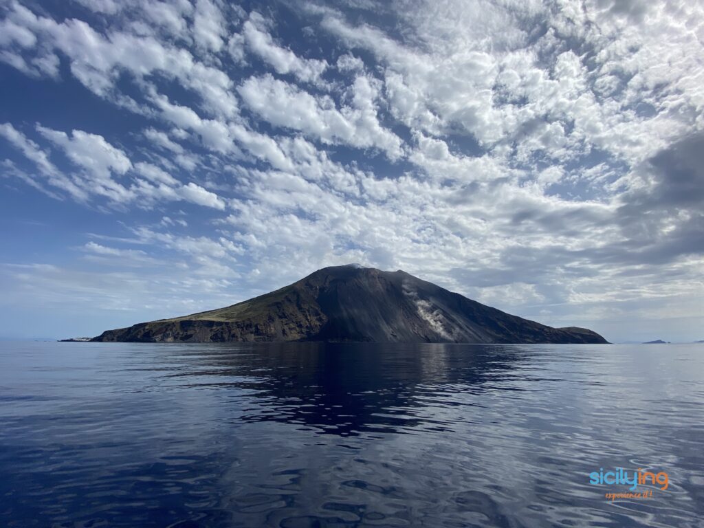 maritime trekking sicily aeolian islands Stromboli mini cruise to the aeolian islands