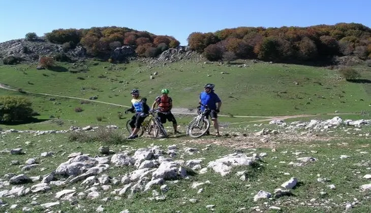 Nature Holiday in Sicily -Tour Etna