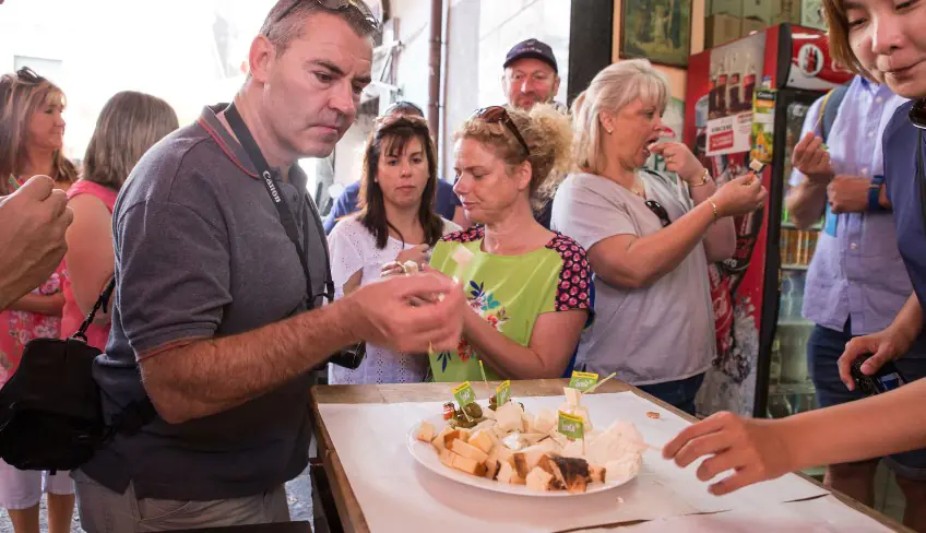 Street food tour Catania