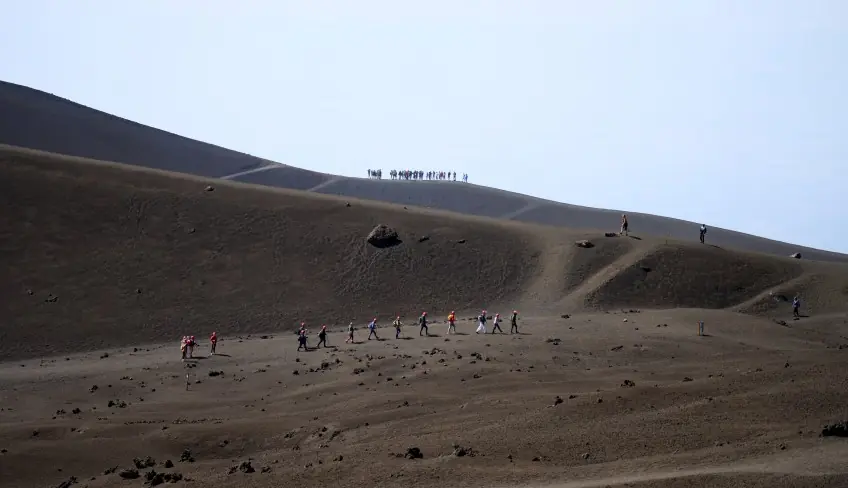 Trekking privato sull’Etna con vista sui crateri sommitali