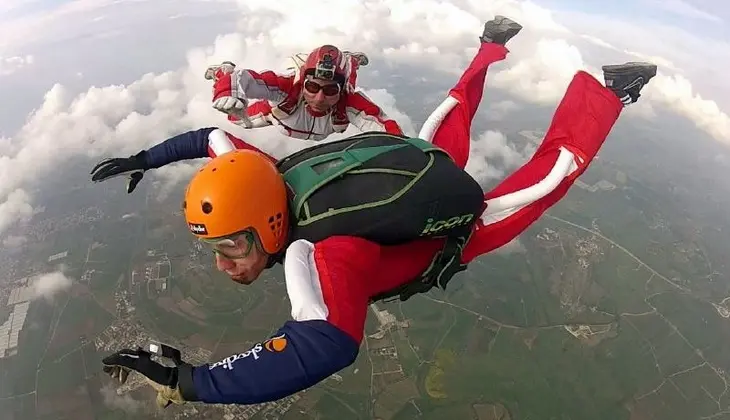 Sport & Adventure Holiday in Sicily -Skydiving Catania