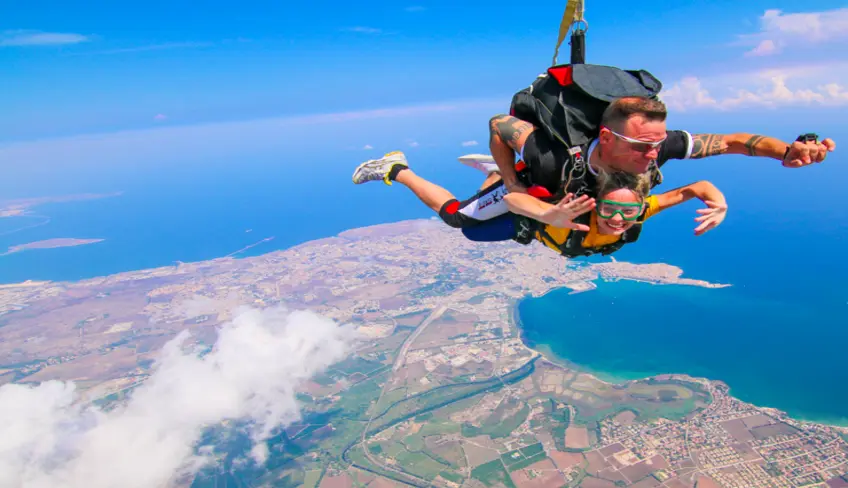 Sport & Adventure Holiday in Sicily -Skydiving Sicily