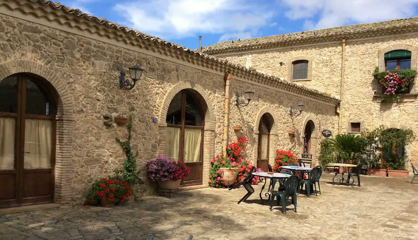 Weinkeller & Weinberge Urlaub in Sizilien - Typisches sizilianisches Haus