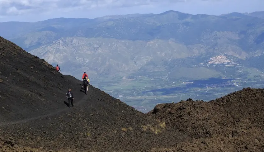 Nature Holiday in Sicily -hiking Etna