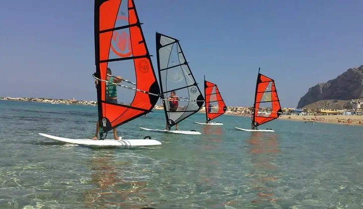 Sport & Adventure Holiday in Sicily -Windsurf classes Italy