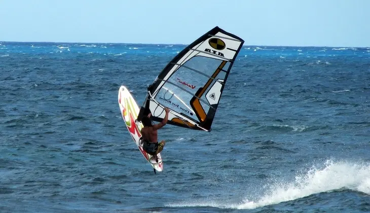 Sport & Adventure Holiday in Sicily -Windsurf Italy