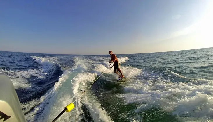 Sport & Adventure Holiday in Sicily -Wakeboard