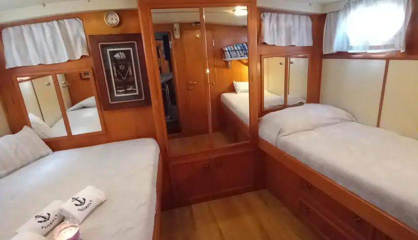 cena e pernottamento in barca