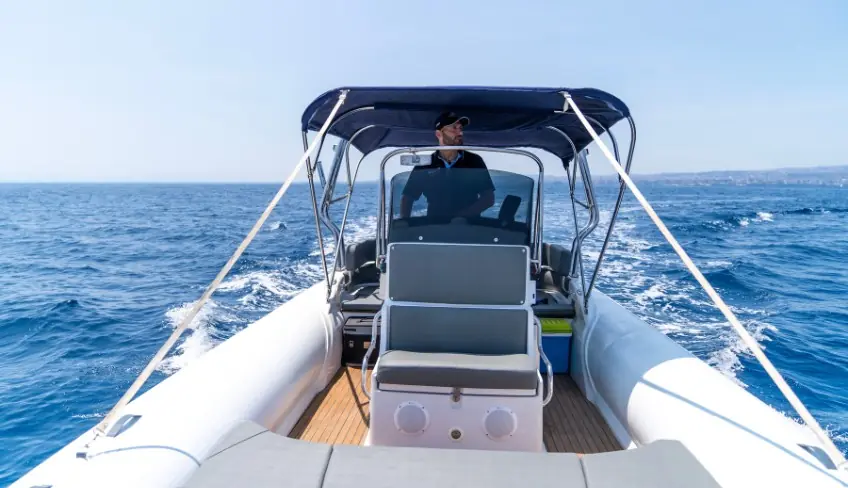 dinghy tour in catania\