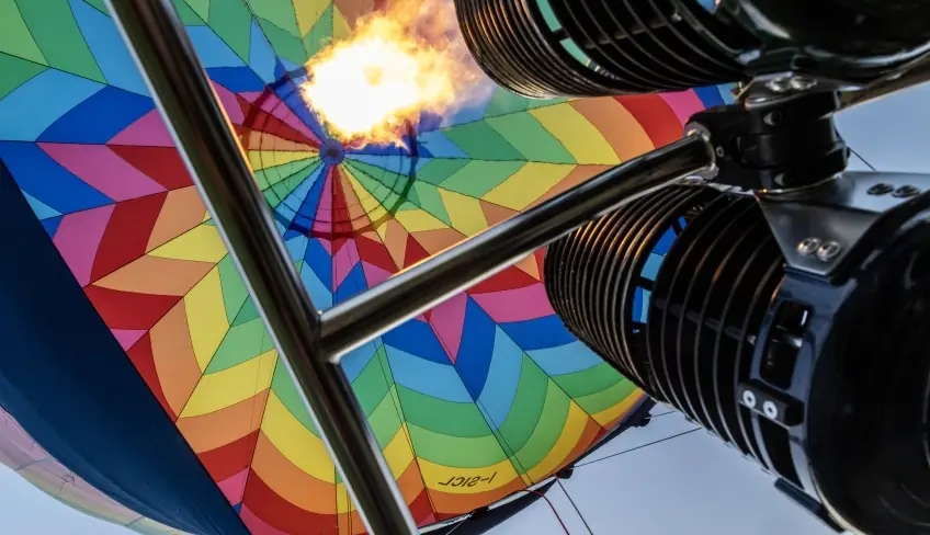 Привязной воздушный шар во время корпоративного мероприятия на Сицилии